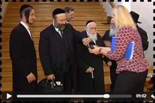 Showing-the-rabbis-around