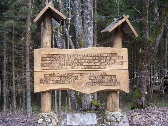 Barzda Memorial in forest 2015